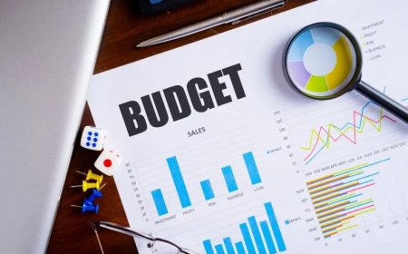 The Traditional Budget is Dead. Welcome to Smart Budgeting for 2025.