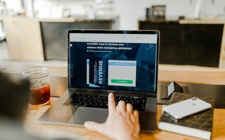 Robo-Advisors vs. Traditional Financial Advisors: Which is Right for You?