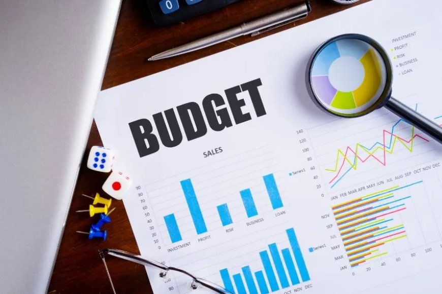 The Traditional Budget is Dead. Welcome to Smart Budgeting for 2025.