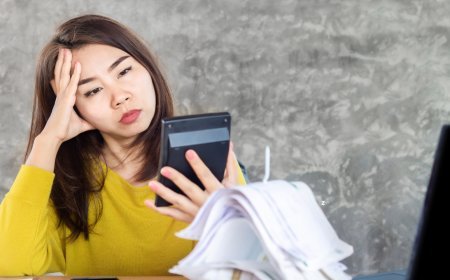 The Drop in U.S. Credit Scores: What’s Behind the Trend and Who’s Most Affected?