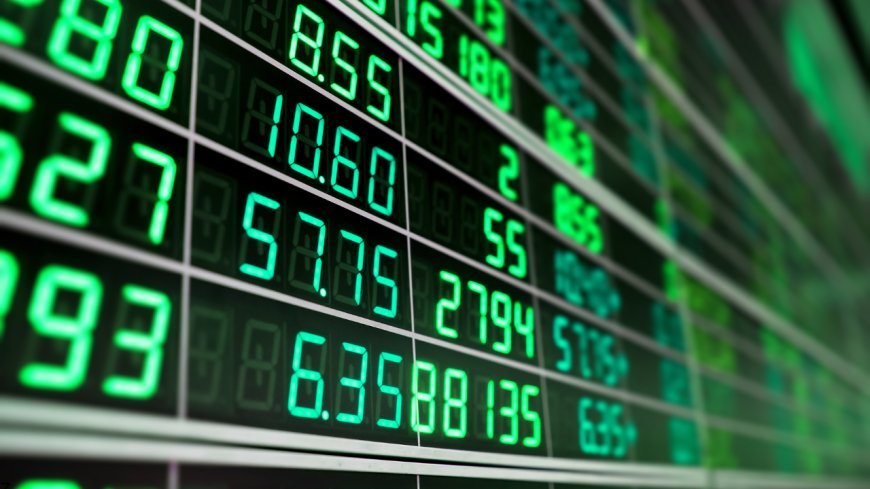 Real Estate vs Stocks Investing: Which Is the Smarter Choice for Your Money?