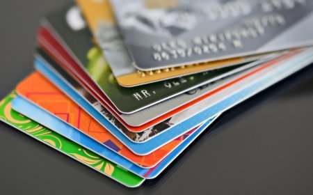 Personal Loan vs. Credit Card: Which Is Better for Your Needs?