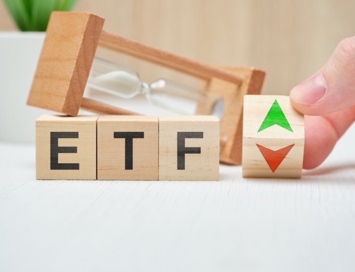 Building a Diversified ETF Portfolio: Sector Allocations, Risk Metrics, and Rebalancing Techniques in 2026