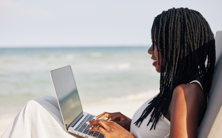 How Freelancers Should Handle Taxes: Quarterly Payments, Deductions & What to Track