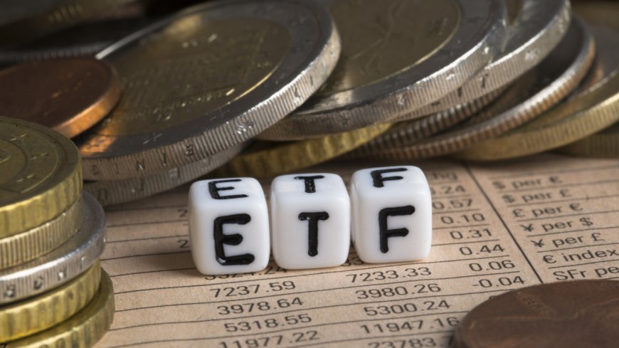 ETFs vs Mutual Funds in 2026: Which Should You Choose for Your Portfolio?