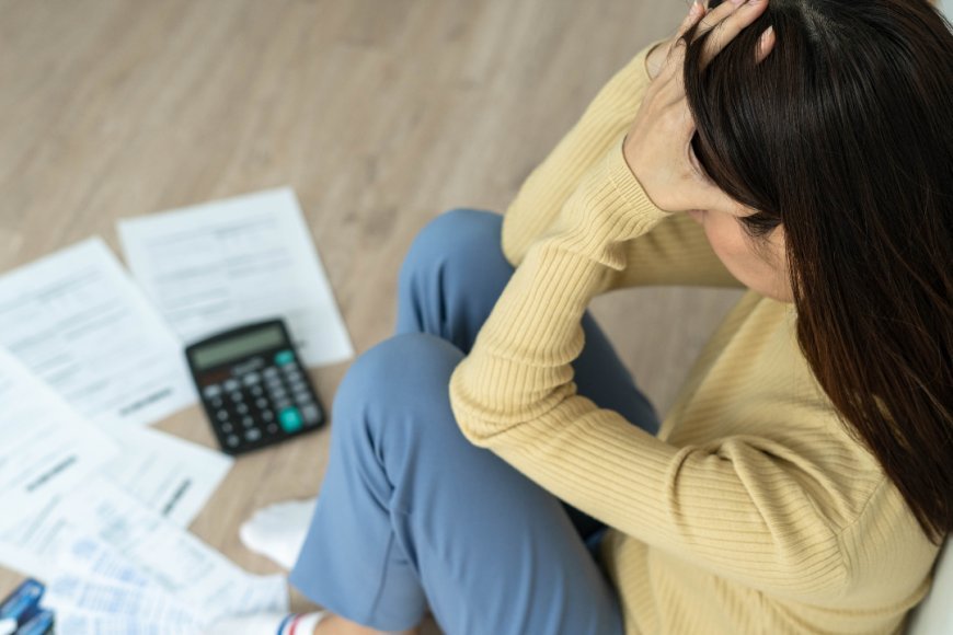 10 Money Habits Keeping Millennials and Gen Z Broke (And How to Break Them)