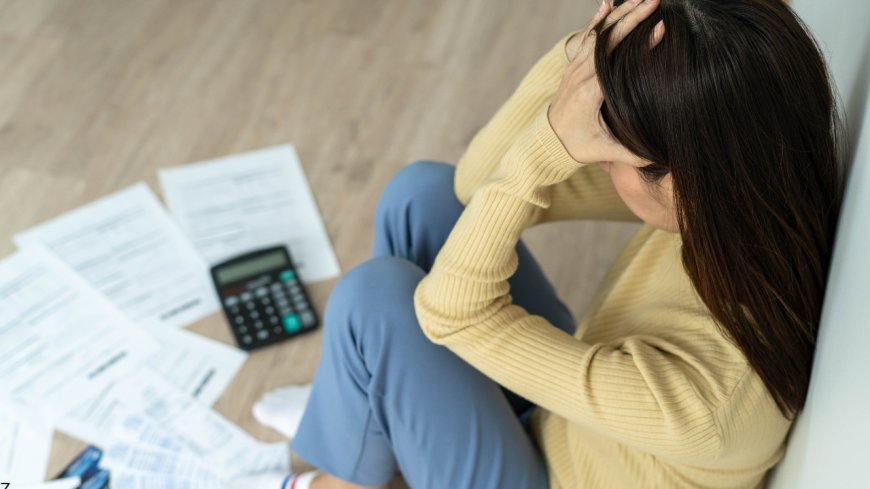 10 Money Habits Keeping Millennials and Gen Z Broke (And How to Break Them)