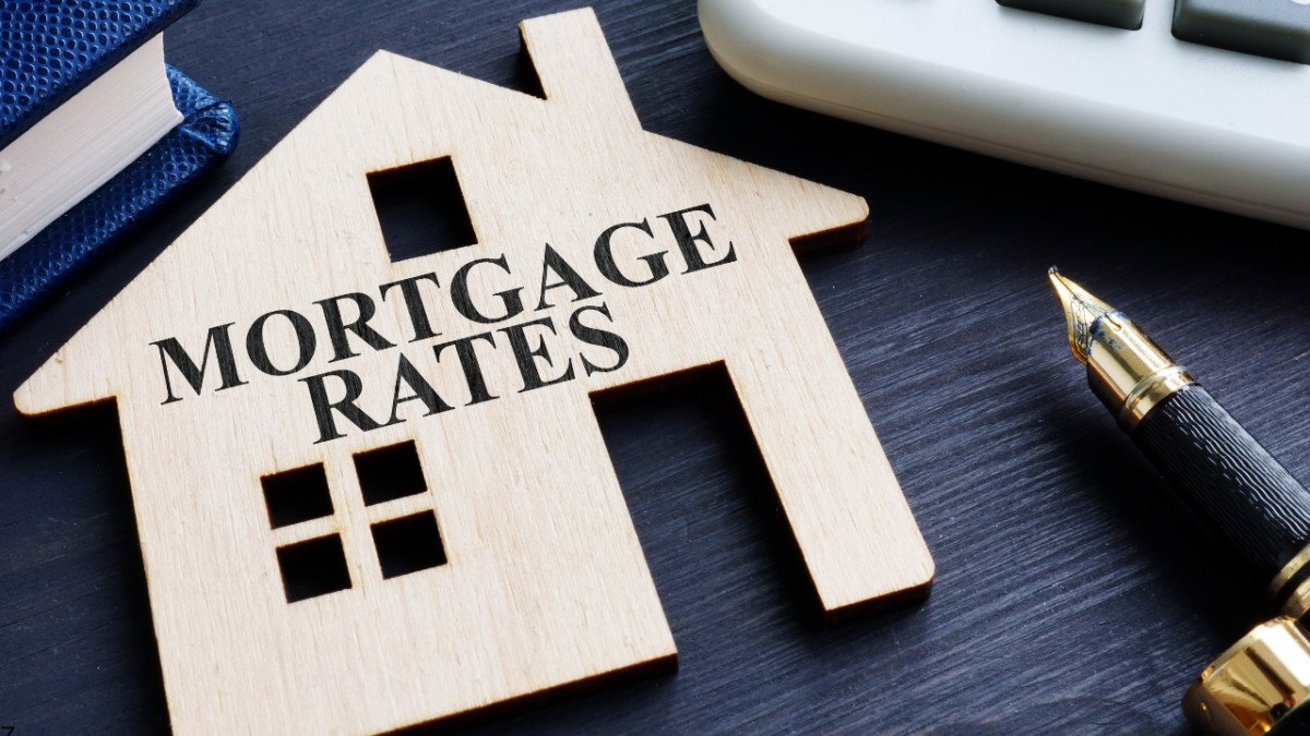 Mortgage Rates Remain Near 7% After the Fed Hike: What Buyers Should Do Next