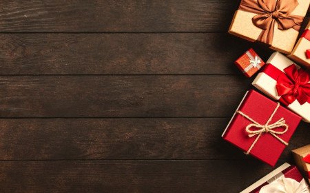 How to Build a Holiday Budget Now So January Doesn't Hurt