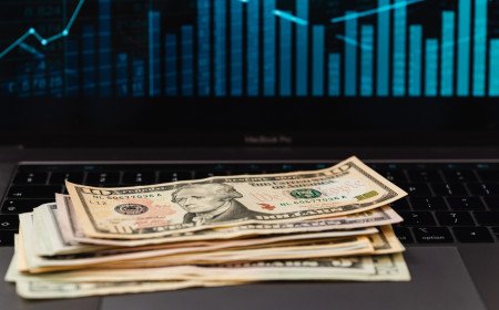 Nasdaq Hits a Record as Treasury Yields Hover Near 5%: What It Means for Investors