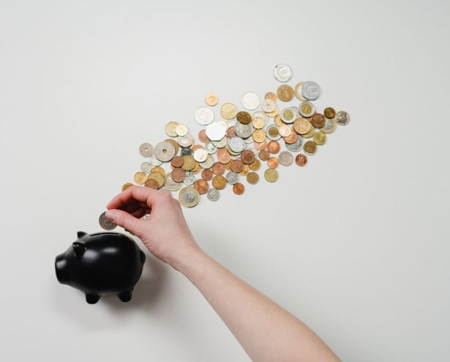 Sinking Funds Explained: How to Stop Irregular Bills From Wrecking Your Budget