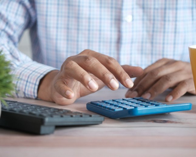 Standard Deduction vs. Itemizing: How to Decide Which Saves You More