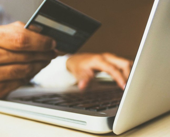 Late Credit Card Payments: How Long They Hurt Your Credit and How to Recover